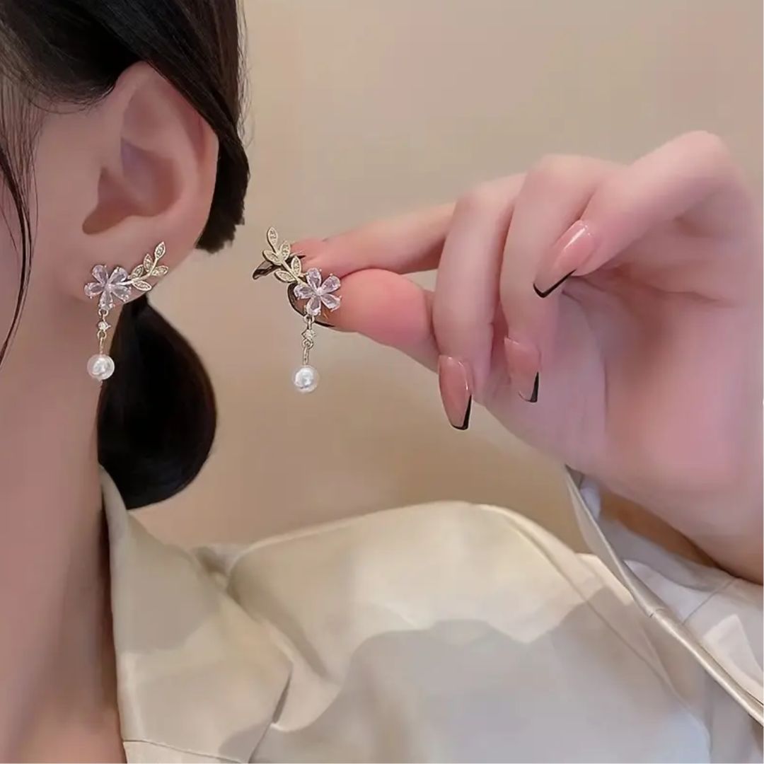 Faux Pearl Flower Leaf Shape Stud Earrings